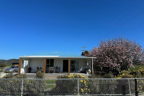 Photo of property in 14 Curries Road, Karamea, 7893