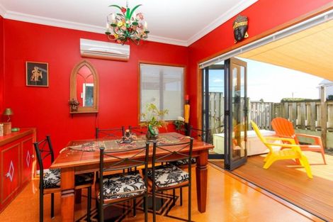 Photo of property in 20 Ngaio Street, Strandon, New Plymouth, 4312