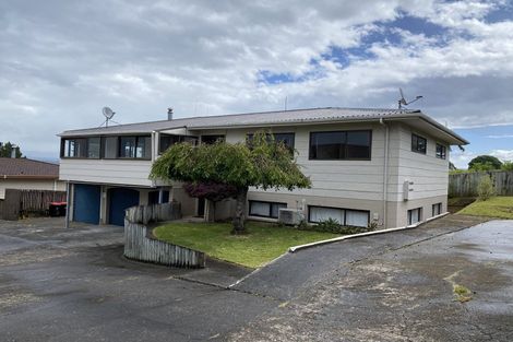 Photo of property in 212 Cambridge Road, Bethlehem, Tauranga, 3110
