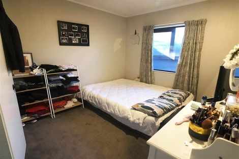 Photo of property in 2/7 Benygloe Place, Highland Park, Auckland, 2010