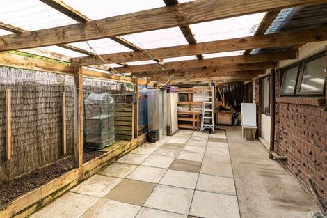 Photo of property in 1/42 Frank Evans Place, Henderson, Auckland, 0610