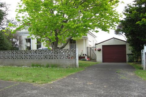 Photo of property in 26 Mcintyre Road, Mangere Bridge, Auckland, 2022