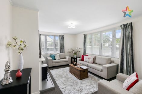 Photo of property in 32 Naenae Road, Naenae, Lower Hutt, 5011