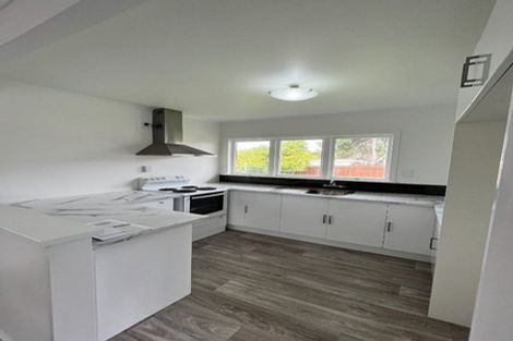 Photo of property in 2/24 Evelyn Place, Hillcrest, Auckland, 0627