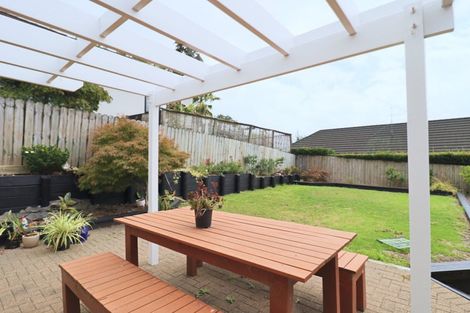 Photo of property in 33 Annalong Road, Dannemora, Auckland, 2016