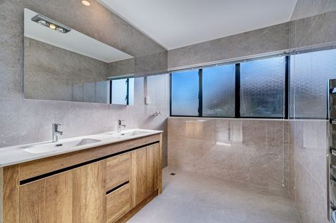 Photo of property in 2/24 Miro Street, New Lynn, Auckland, 0600