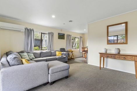 Photo of property in 1/98 Barrys Road, Glendene, Auckland, 0602