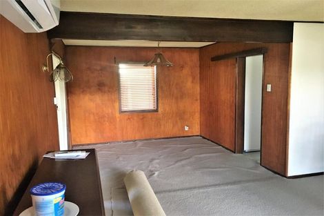 Photo of property in 2 Yarra Place, Botany Downs, Auckland, 2010