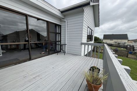 Photo of property in 2/7 Courant Place, Clover Park, Auckland, 2019