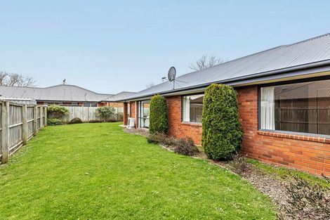 Photo of property in 75 Coolspring Way, Redwood, Christchurch, 8051