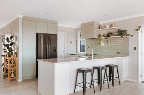 Photo of property in 5 Wairere Rise, Omokoroa, 3114