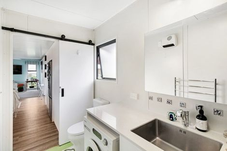 Photo of property in 15a Roore Street, Foxton Beach, Foxton, 4815