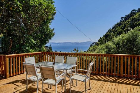 Photo of property in 55 Rona Street, Eastbourne, Lower Hutt, 5013