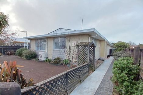 Photo of property in 8a Tamarisk Place, Parklands, Christchurch, 8083