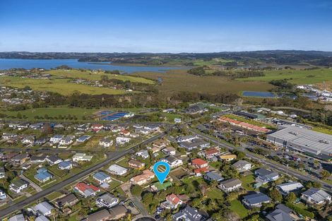 Photo of property in 18 Tara Place, Snells Beach, 0920