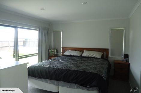 Photo of property in 31 Harbour Crest Drive, Waiuku, 2123
