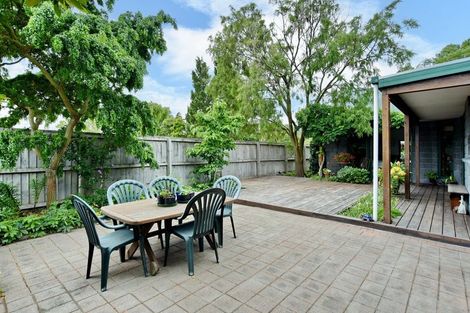 Photo of property in 1/5 Winters Road, Redwood, Christchurch, 8051