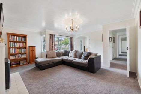 Photo of property in 27 Madill Road, St Andrews, Hamilton, 3200