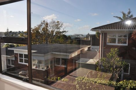 Photo of property in 1/9 Newhaven Terrace, Mairangi Bay, Auckland, 0630