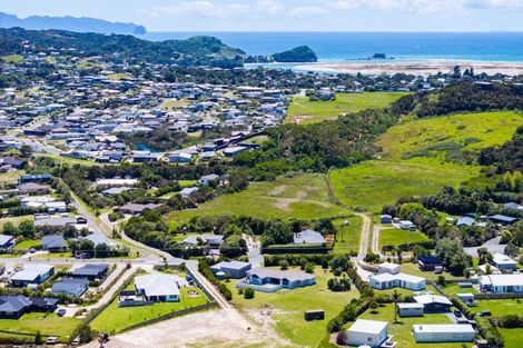 Photo of property in 70 Jack Boyd Drive, Mangawhai Heads, Kaiwaka, 0573