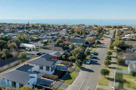 Photo of property in 44 Jellicoe Street, South New Brighton, Christchurch, 8062