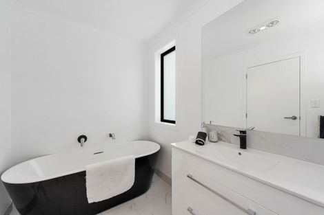 Photo of property in 20 Te Tiireke Drive, Glenview, Hamilton, 3206