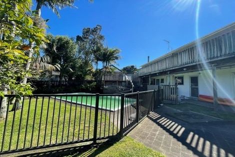 Photo of property in 143 Bradbury Road, Botany Downs, Auckland, 2010