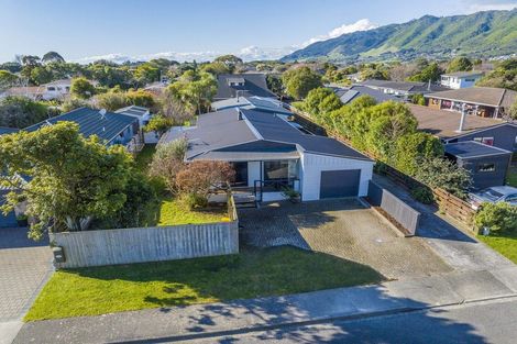 Photo of property in 29a Oriwa Street, Waikanae, 5036