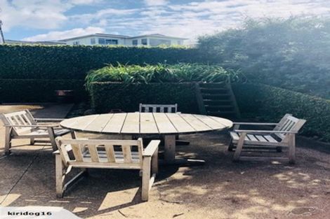 Photo of property in 23 Seaview Road, Castor Bay, Auckland, 0620