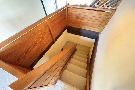 Photo of property in 28 Napier Street, Karaka Bays, Wellington, 6022