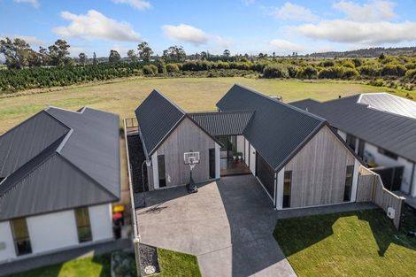 Photo of property in 69 Te Hurunui Drive, Pegasus, 7612