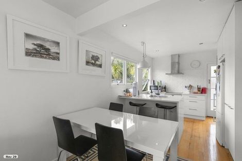 Photo of property in 19 Church Street, Northcote Point, Auckland, 0627