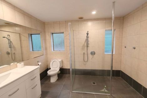 Photo of property in 112 Whangaparaoa Road, Red Beach, 0932