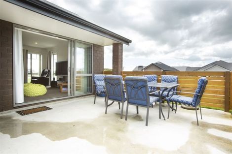 Photo of property in 56 Norfolk Drive, Cambridge, 3434