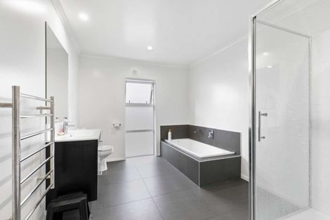 Photo of property in 102 Tramway Road, Ruakura, Hamilton, 3214