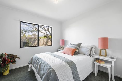 Photo of property in 1/28 Powrie Street, Glenfield, Auckland, 0629