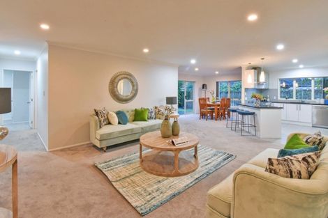 Photo of property in 14 Brosna Place, East Tamaki, Auckland, 2016