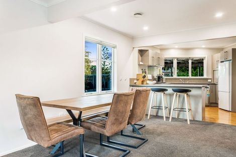 Photo of property in 15 Divich Avenue, Te Atatu South, Auckland, 0610