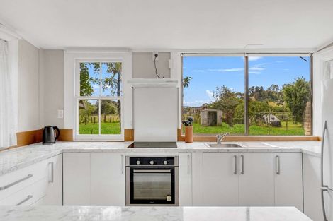 Photo of property in 14 Uawa Parade, Tolaga Bay, 4077