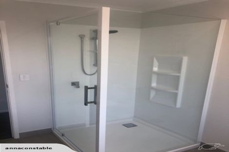 Photo of property in 30 Queenwood Road, Levin, 5510