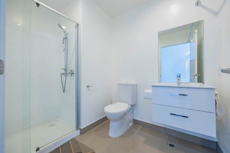 Photo of property in 15/15 Chivalry Road, Glenfield, Auckland, 0629