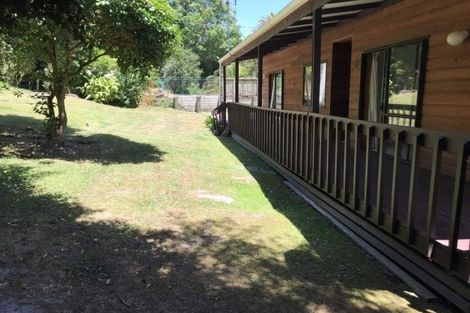 Photo of property in 1/130 Cliff View Drive, Green Bay, Auckland, 0604