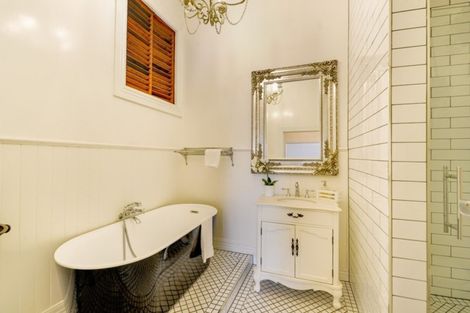 Photo of property in 92a Hargest Crescent, Saint Clair, Dunedin, 9012