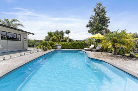 Photo of property in 85 Whitford-maraetai Road, Whitford, Howick, 2571