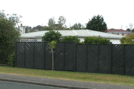 Photo of property in 21 Becroft Drive, Forrest Hill, Auckland, 0620