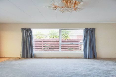 Photo of property in 1/36 Blacklock Avenue, Henderson, Auckland, 0612