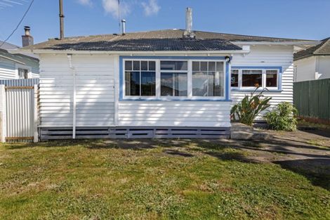 Photo of property in 12 Wellington Street, Te Hapara, Gisborne, 4010