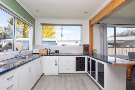 Photo of property in 11 Smith Street, Dannevirke, 4930