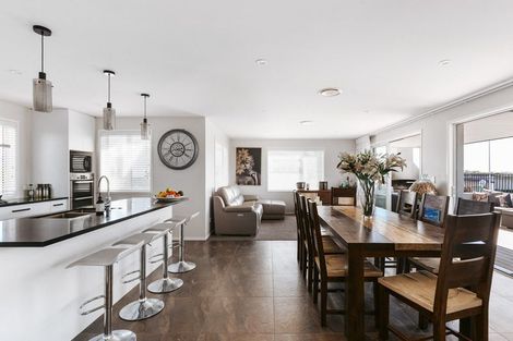 Photo of property in 30 Ridge Drive, Omokoroa, 3114