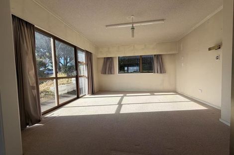 Photo of property in 73 Redoubt Road, Goodwood Heights, Auckland, 2105